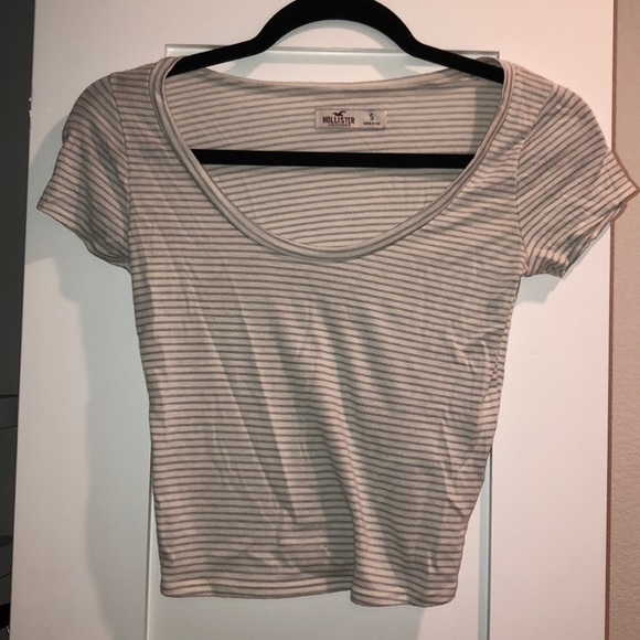 Crop top - Picture 1 of 3